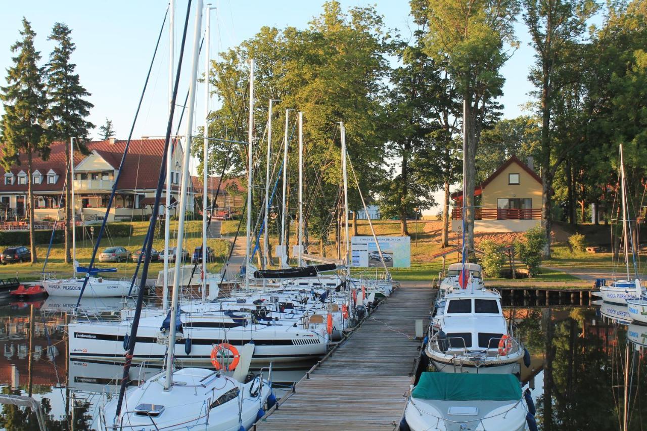 Domki W Porcie Zielony Gaj Mikołajki Exterior photo
