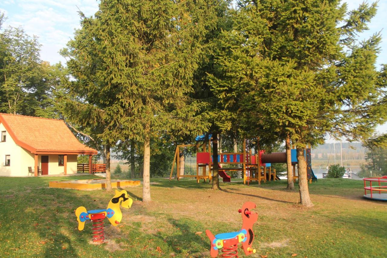 Domki W Porcie Zielony Gaj Mikołajki Exterior photo